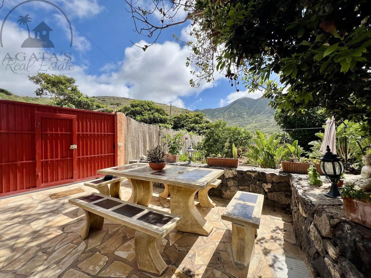 2 bedroom Finca/Country House for sale in Buenavista del Norte - € 310,000 (Ref: 9062087)