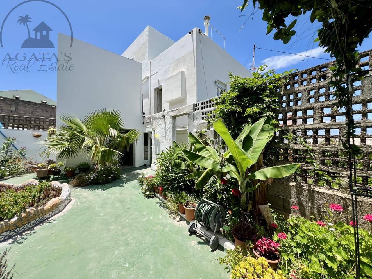 7 bedroom Villa for sale in Garachico with garage - € 850,000 (Ref: 9062088)