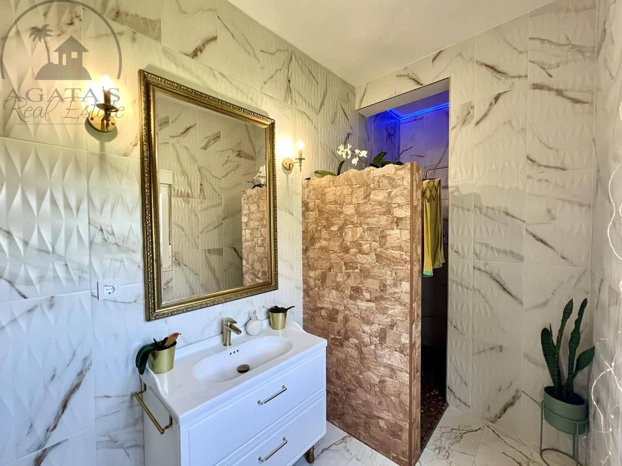 7 bedroom Villa for sale in Garachico with garage - € 850,000 (Ref: 9062088)