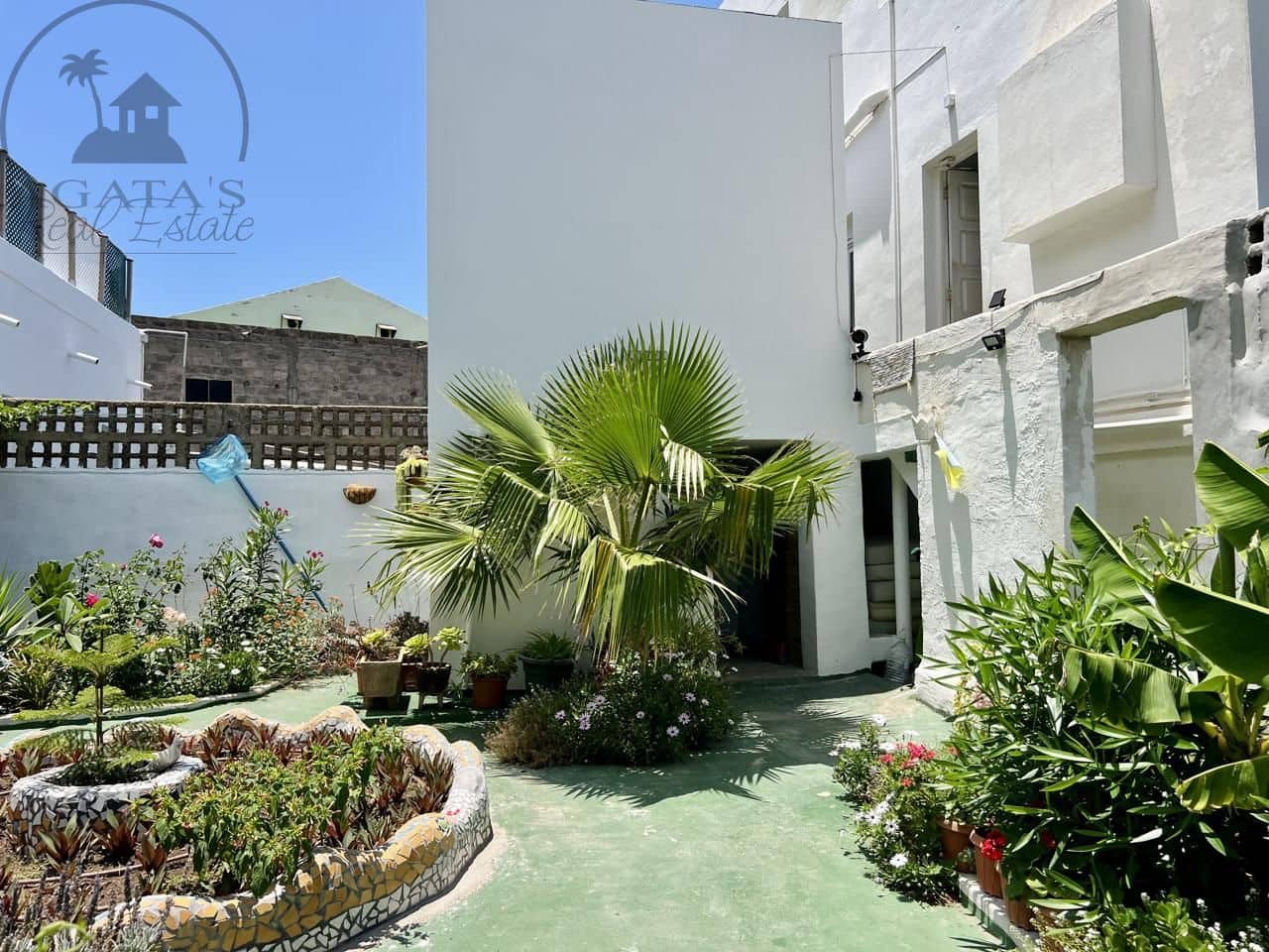 7 bedroom Villa for sale in Garachico with garage - € 850,000 (Ref: 9062088)