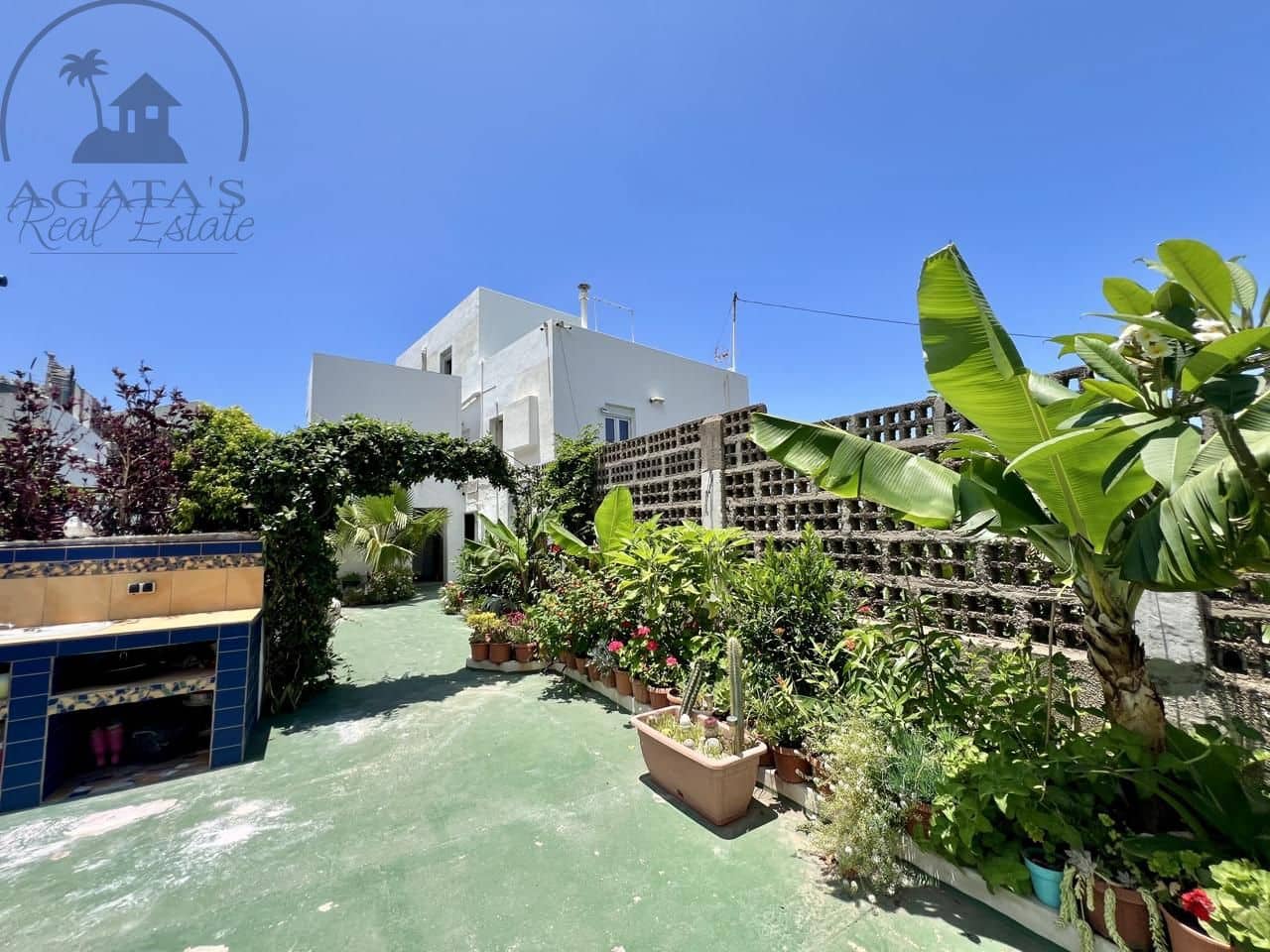 7 bedroom Villa for sale in Garachico with garage - € 850,000 (Ref: 9062088)