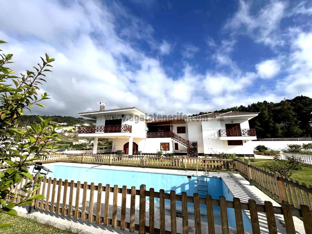 8 soveværelse Finca/Landehus til salg i Icod de los Vinos med swimmingpool - € 2.250.000 (Ref: 9096335)