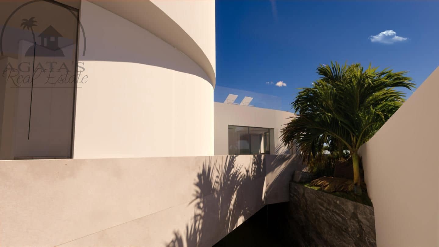 4 soveværelse Villa til salg i Adeje med swimmingpool garage - € 3.400.000 (Ref: 9104175)