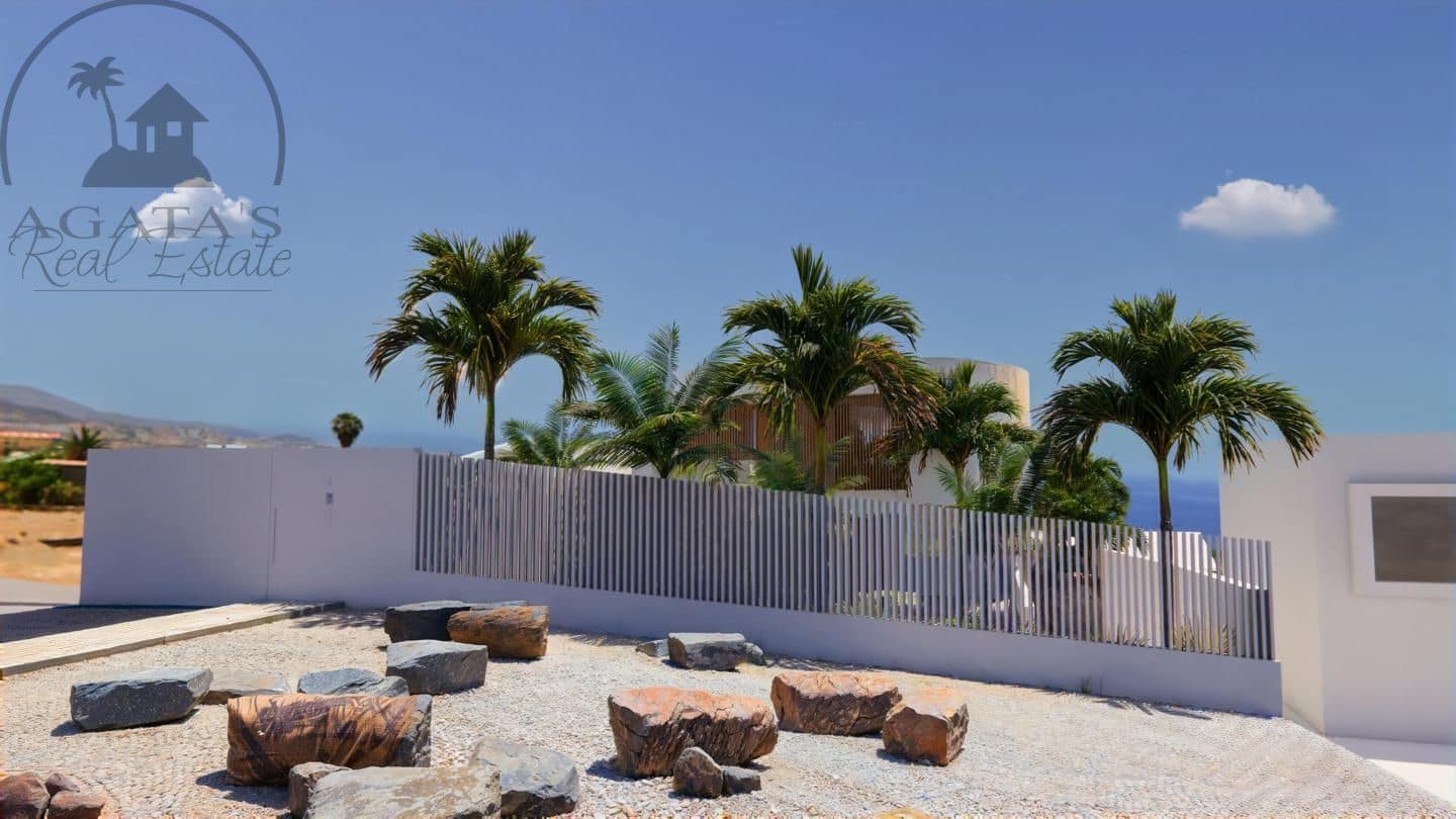 4 soveværelse Villa til salg i Adeje med swimmingpool garage - € 3.400.000 (Ref: 9104175)