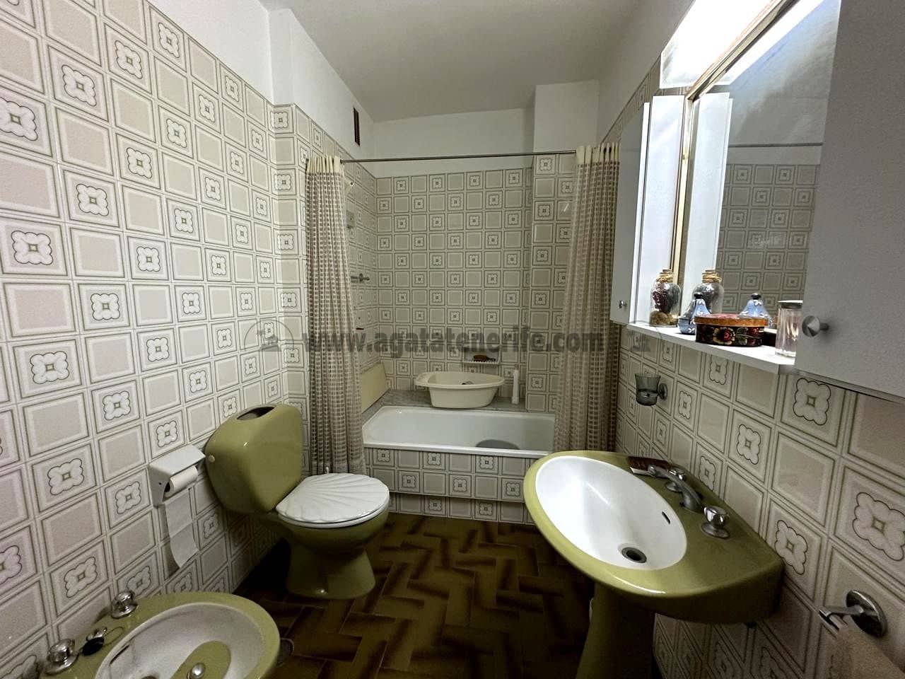 4 soveværelse Lejlighed til salg i Santa Cruz de Tenerife med garage - € 580.000 (Ref: 9106935)