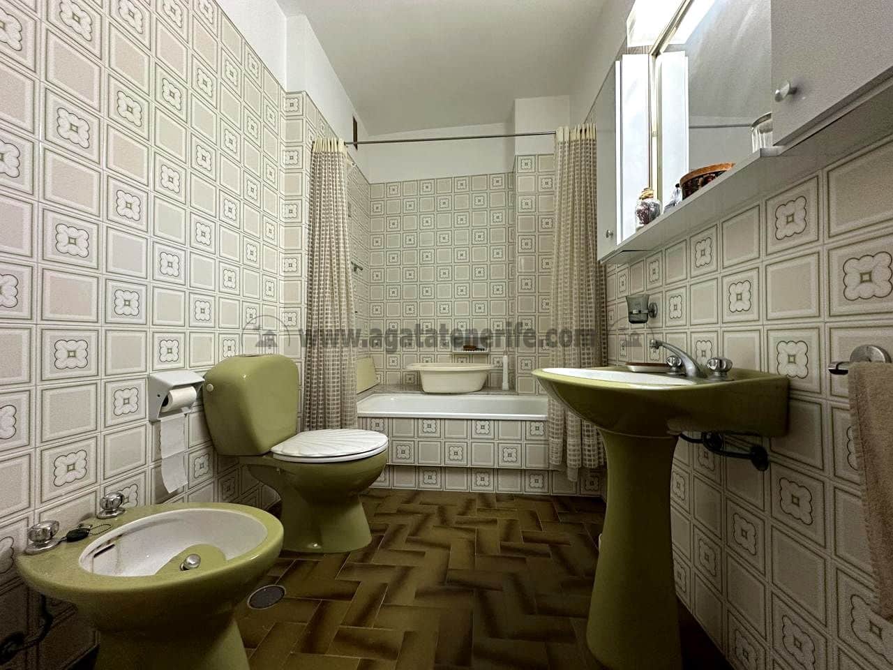 4 soveværelse Lejlighed til salg i Santa Cruz de Tenerife med garage - € 580.000 (Ref: 9106935)