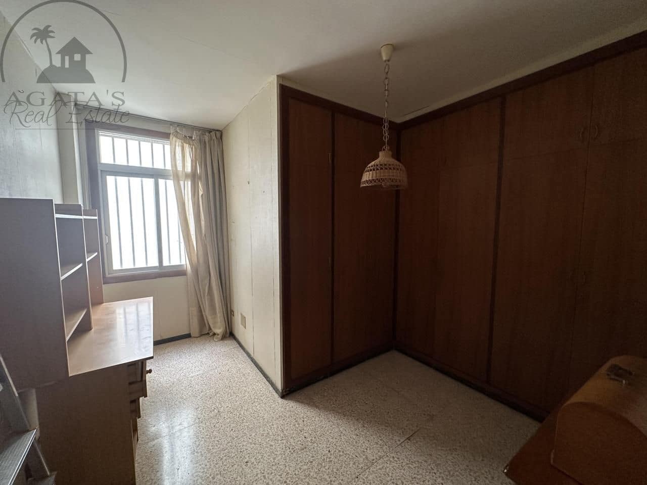 4 soveværelse Lejlighed til salg i Santa Cruz de Tenerife med garage - € 580.000 (Ref: 9106935)