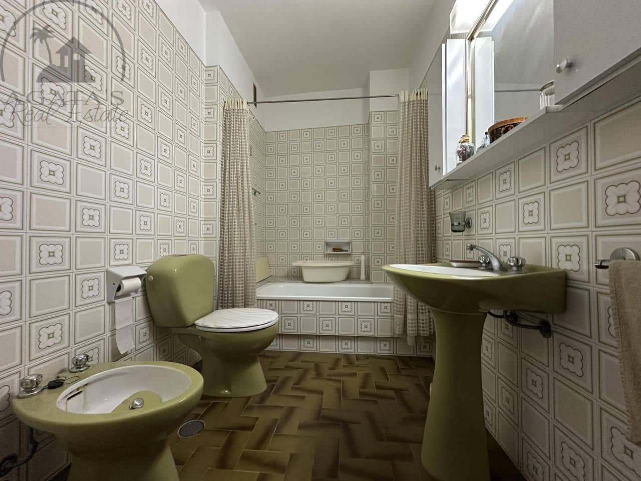 4 soveværelse Lejlighed til salg i Santa Cruz de Tenerife med garage - € 580.000 (Ref: 9106935)