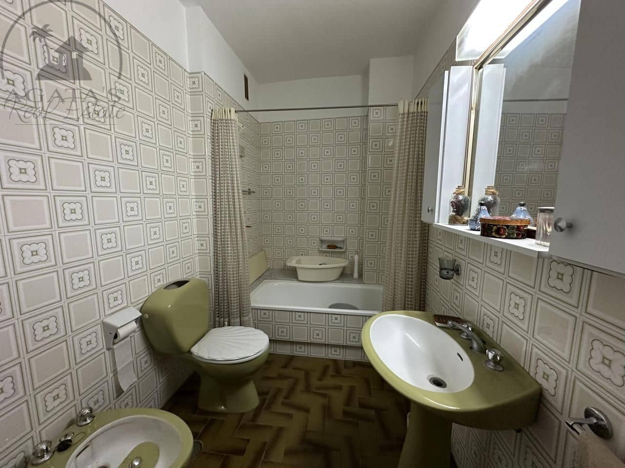 4 soveværelse Lejlighed til salg i Santa Cruz de Tenerife med garage - € 580.000 (Ref: 9106935)