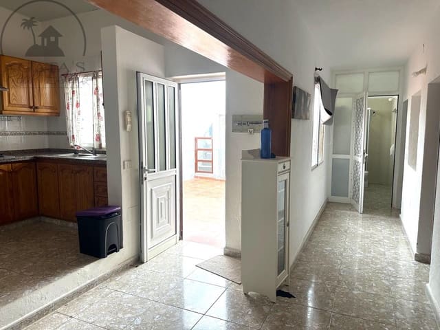 Chalet de 4 habitaciones en Buenavista del Norte en venta - 195.000 € (Ref: 9107339)