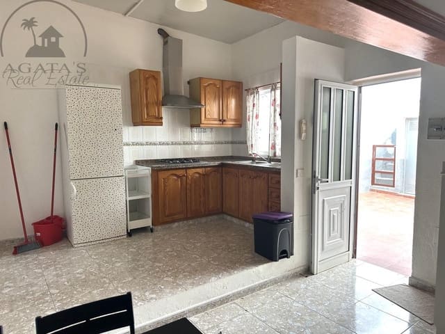 Chalet de 4 habitaciones en Buenavista del Norte en venta - 195.000 € (Ref: 9107339)