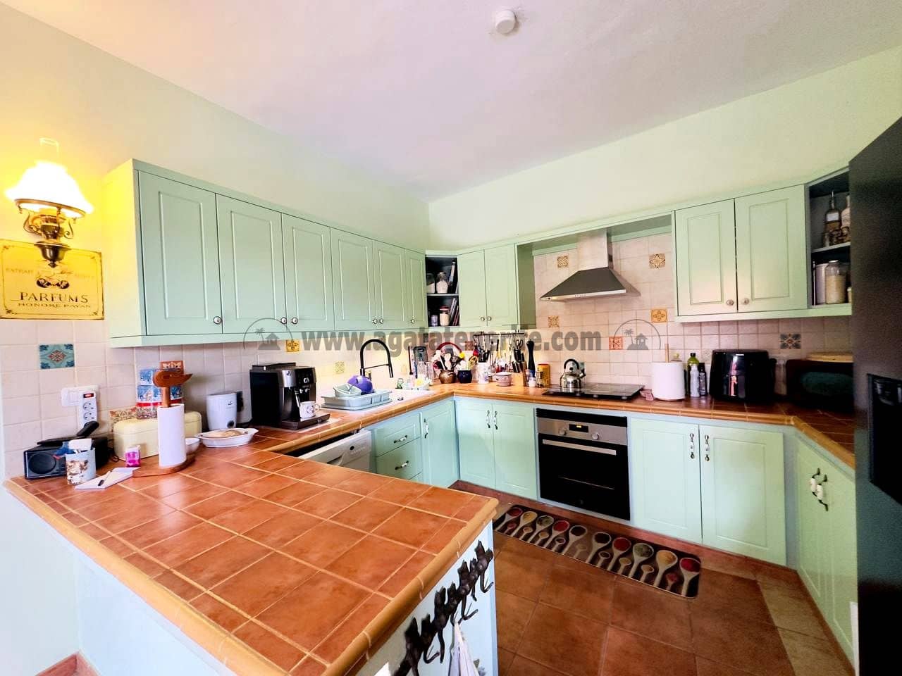 4 soveværelse Villa til salg i Icod de los Vinos med garage - € 335.000 (Ref: 9143252)