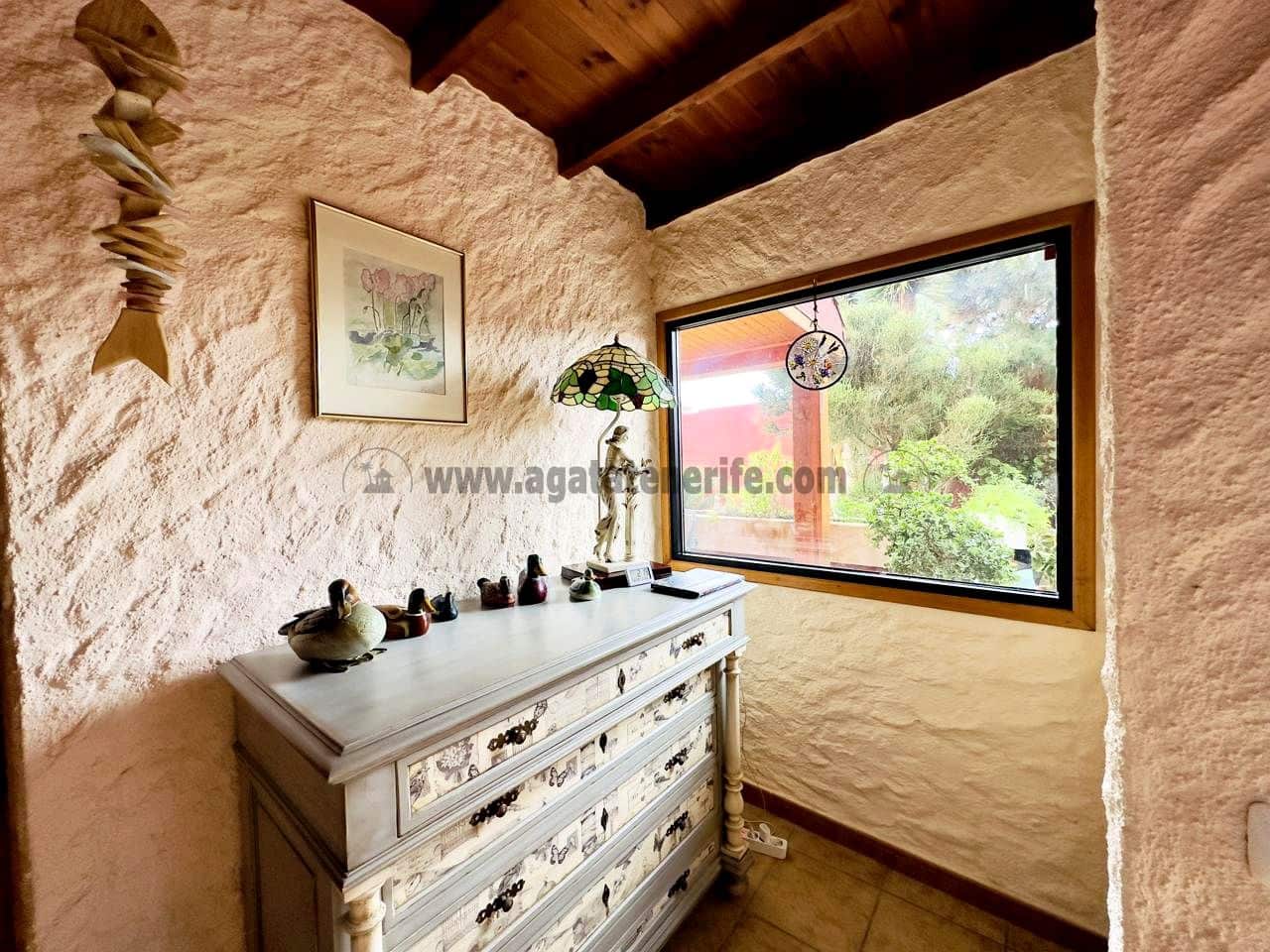 4 soveværelse Villa til salg i Icod de los Vinos med garage - € 335.000 (Ref: 9143252)