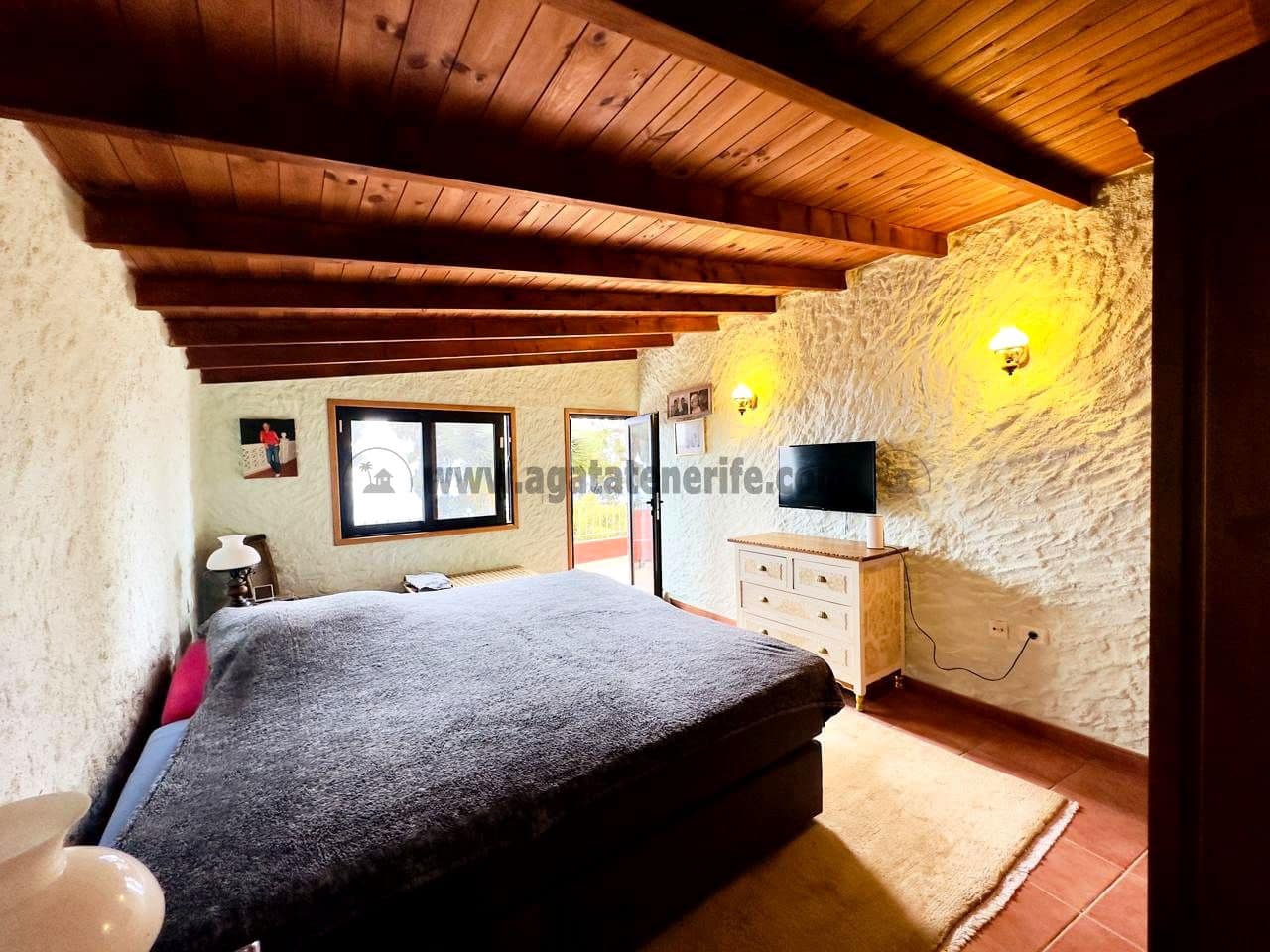 4 soveværelse Villa til salg i Icod de los Vinos med garage - € 335.000 (Ref: 9143252)