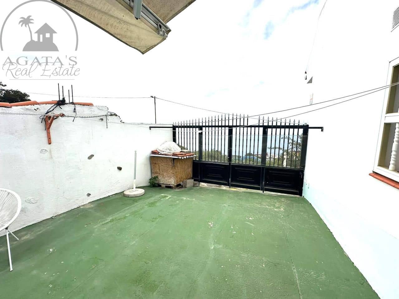 4 bedroom Villa for sale in El Tanque with garage - € 366,000 (Ref: 9143282)