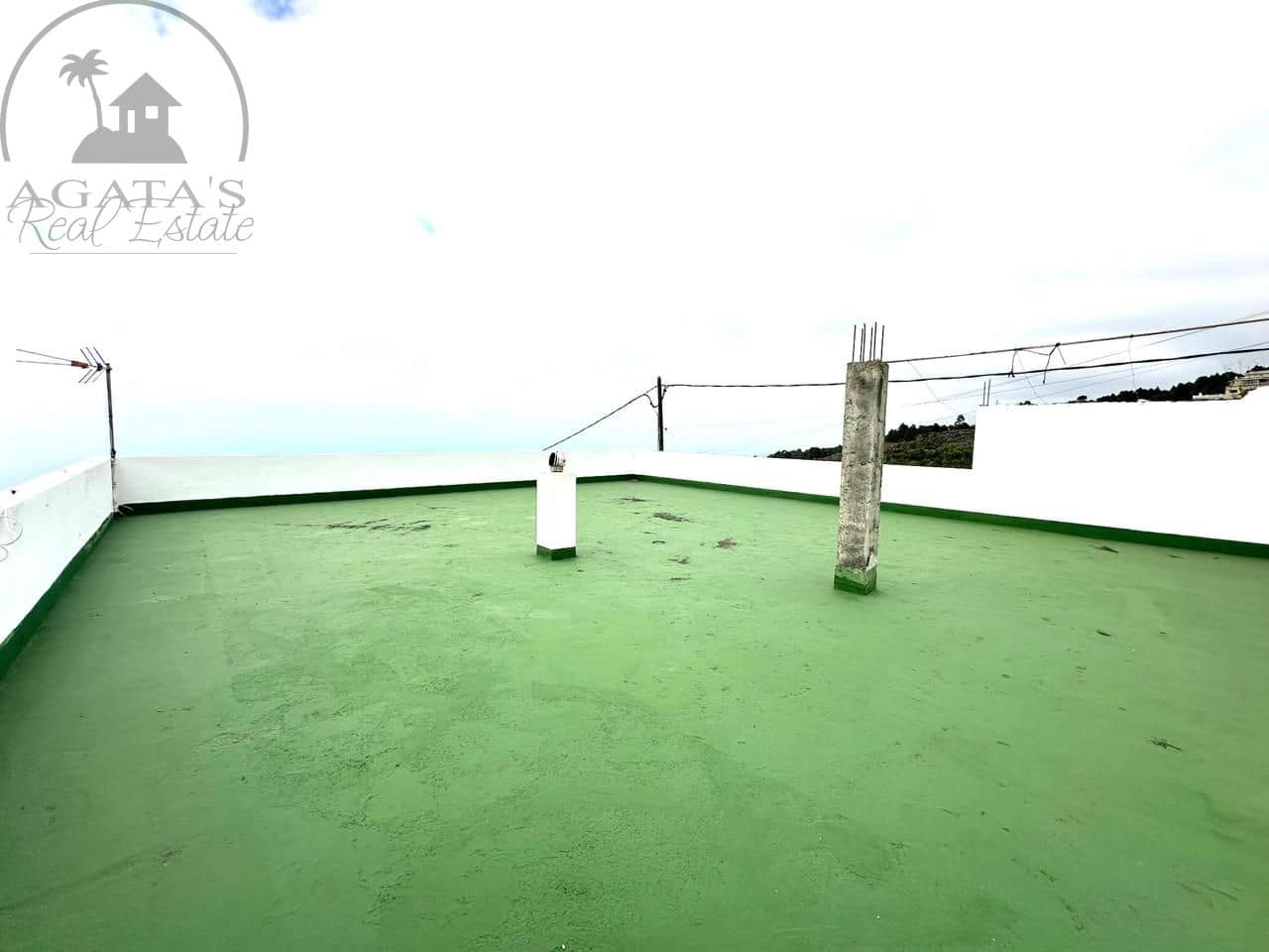 4 bedroom Villa for sale in El Tanque with garage - € 366,000 (Ref: 9143282)