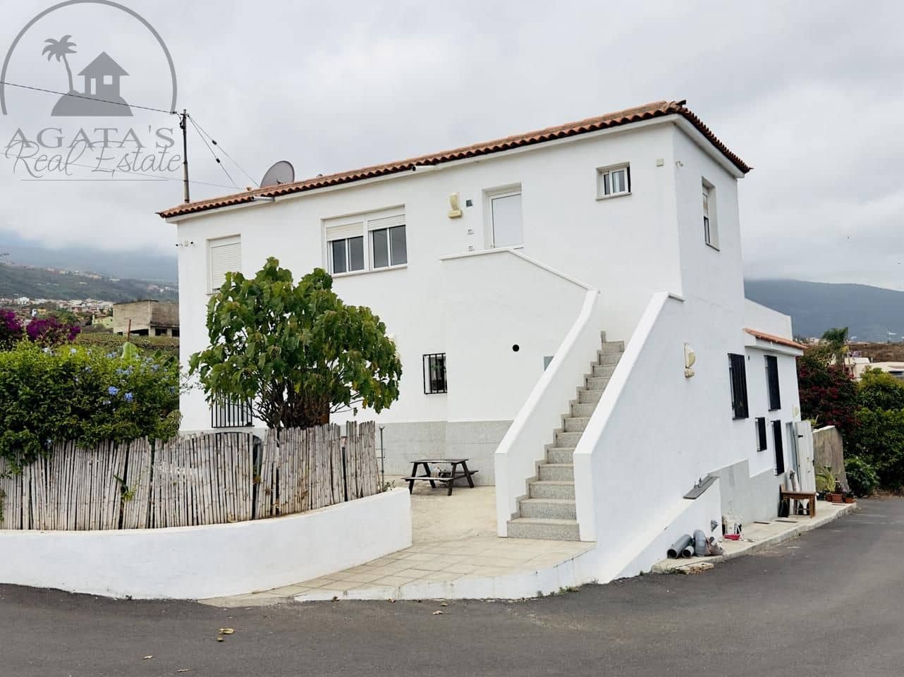 8 bedroom Finca/Country House for sale in La Orotava - € 1,400,000 (Ref: 9163184)