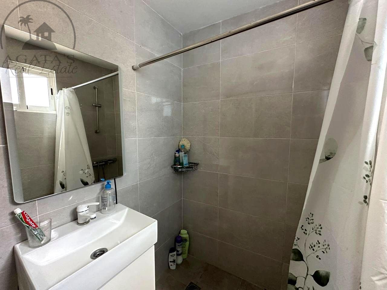 Piso de 6 habitaciones en La Guancha en venta - 190.000 € (Ref: 9176143)