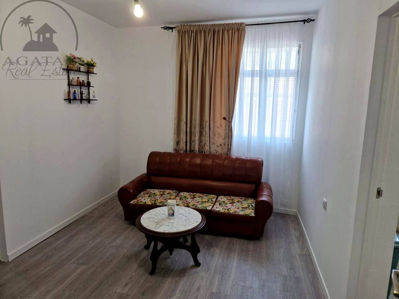 Piso de 6 habitaciones en La Guancha en venta - 190.000 € (Ref: 9176143)