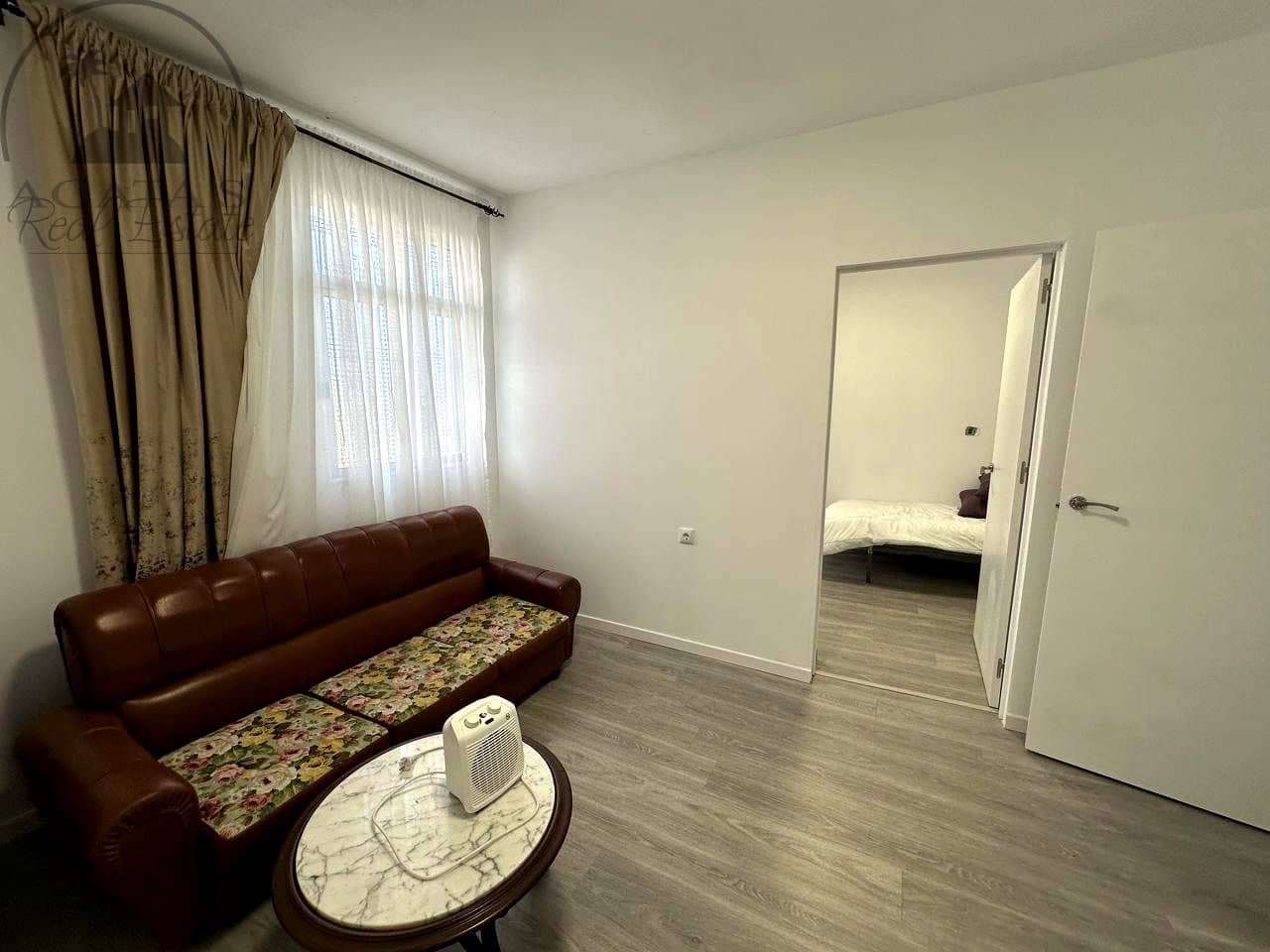 Piso de 6 habitaciones en La Guancha en venta - 190.000 € (Ref: 9176143)