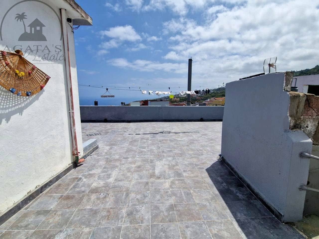 Piso de 6 habitaciones en La Guancha en venta - 190.000 € (Ref: 9176143)