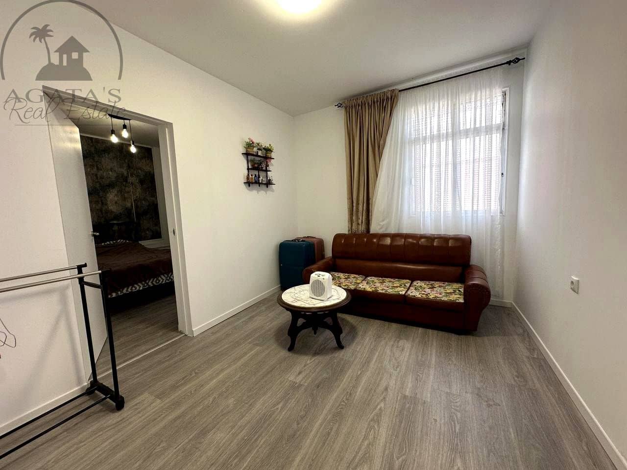 Piso de 6 habitaciones en La Guancha en venta - 190.000 € (Ref: 9176143)