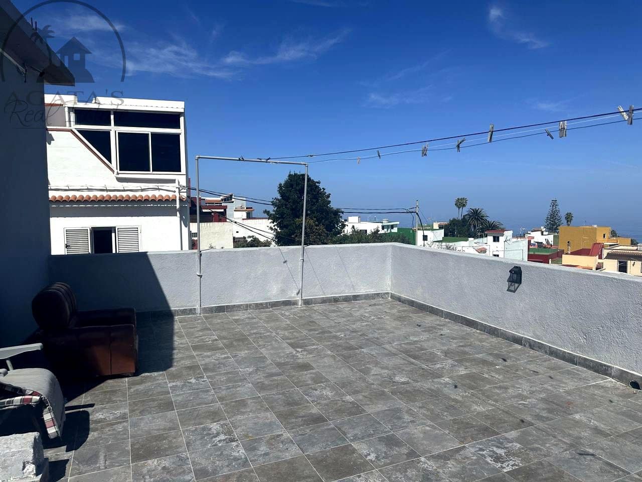 Piso de 6 habitaciones en La Guancha en venta - 190.000 € (Ref: 9176143)