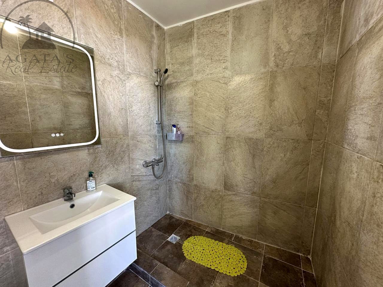 Piso de 6 habitaciones en La Guancha en venta - 190.000 € (Ref: 9176143)