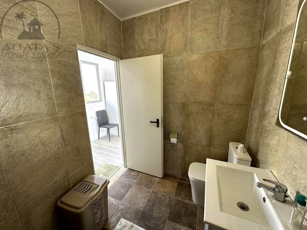 Piso de 6 habitaciones en La Guancha en venta - 190.000 € (Ref: 9176143)