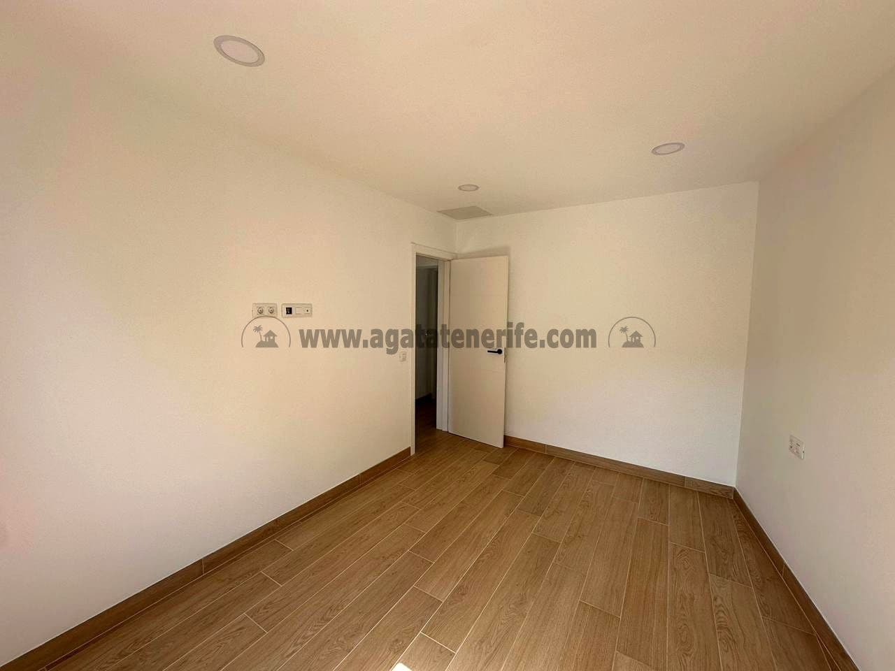 3 sypialnia Willa na sprzedaż w Los Realejos z basenem - 420 000 € (Ref: 9189568)