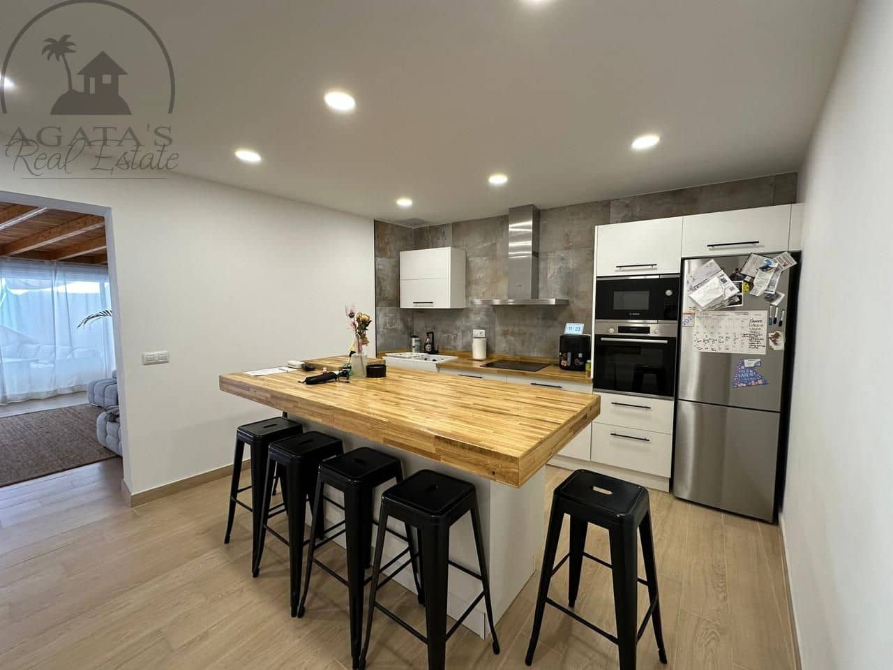 3 soverom Villa til salgs i Los Realejos med svømmebasseng - € 420 000 (Ref: 9189568)