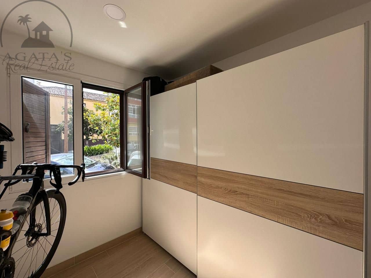 3 soverom Villa til salgs i Los Realejos med svømmebasseng - € 420 000 (Ref: 9189568)