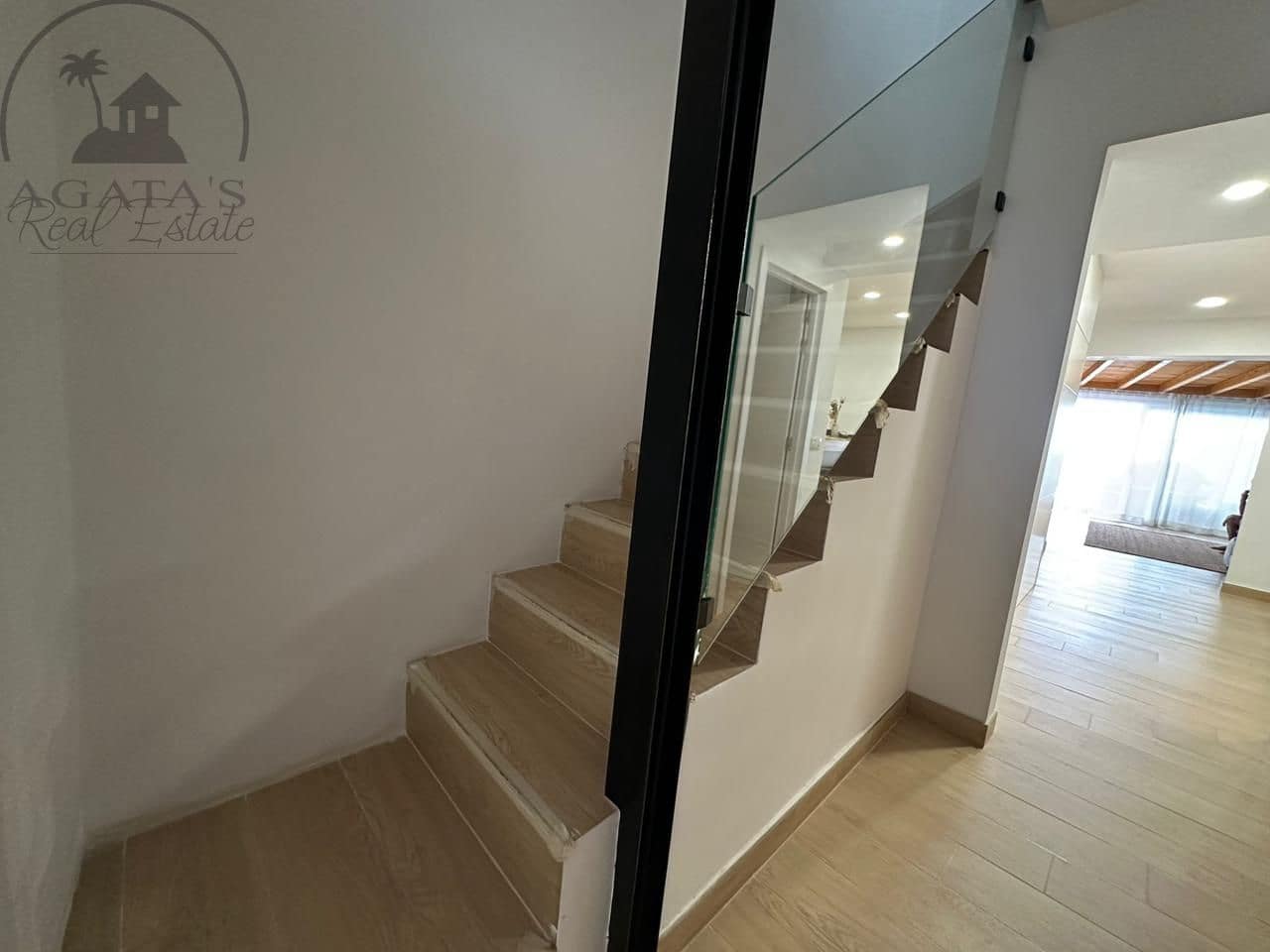 3 soverom Villa til salgs i Los Realejos med svømmebasseng - € 420 000 (Ref: 9189568)