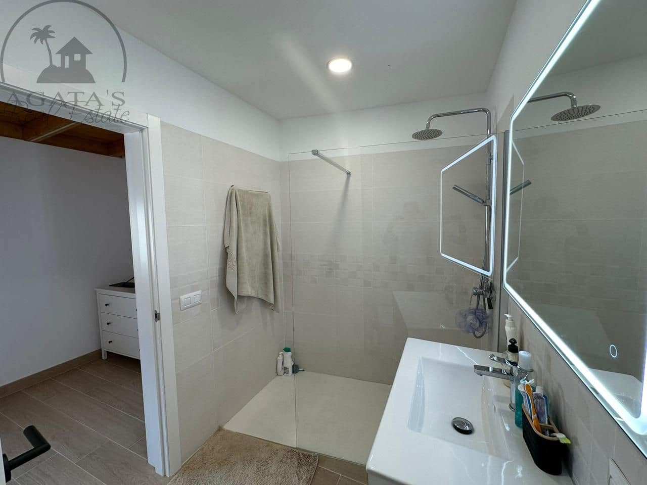 3 soverom Villa til salgs i Los Realejos med svømmebasseng - € 420 000 (Ref: 9189568)