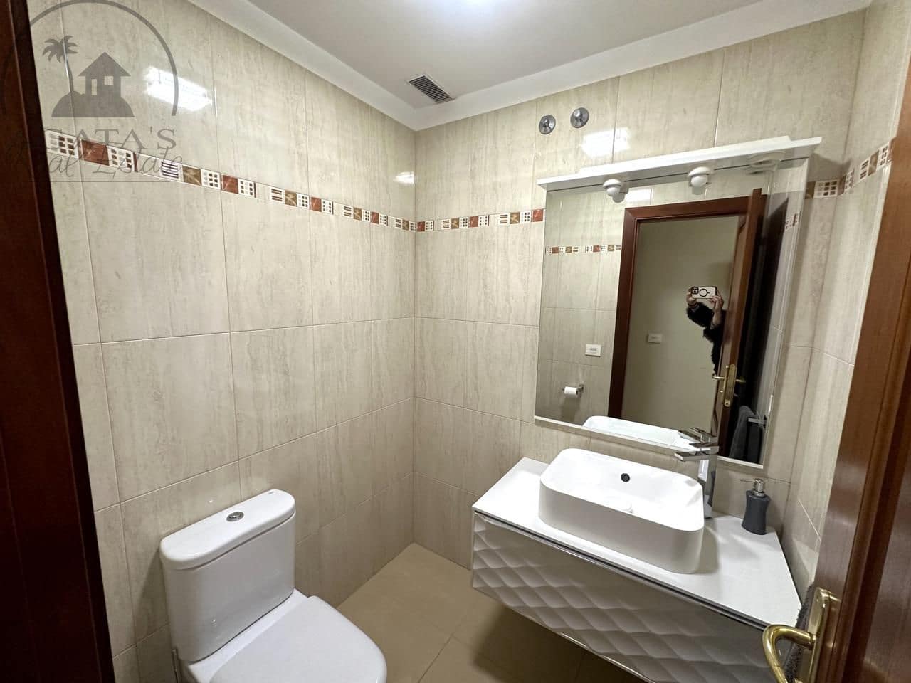 5 bedroom Villa for sale in Icod de los Vinos with garage - € 365,000 (Ref: 9196814)