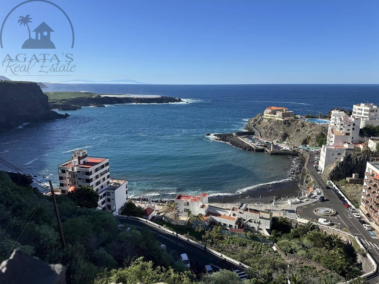 5 bedroom Villa for sale in Icod de los Vinos with garage - € 365,000 (Ref: 9196814)