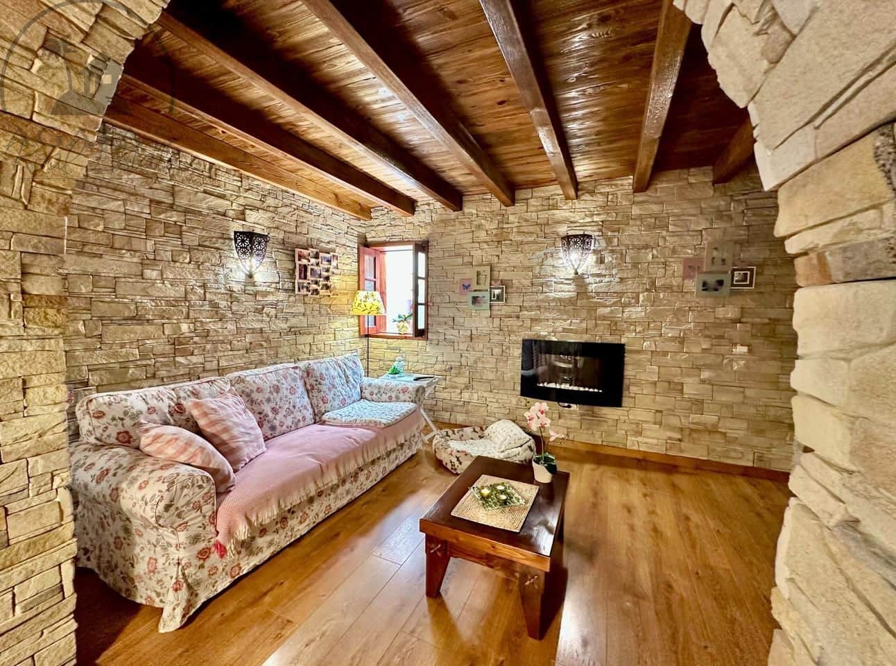 3 bedroom Villa for sale in Icod de los Vinos with garage - € 290,000 (Ref: 9209309)