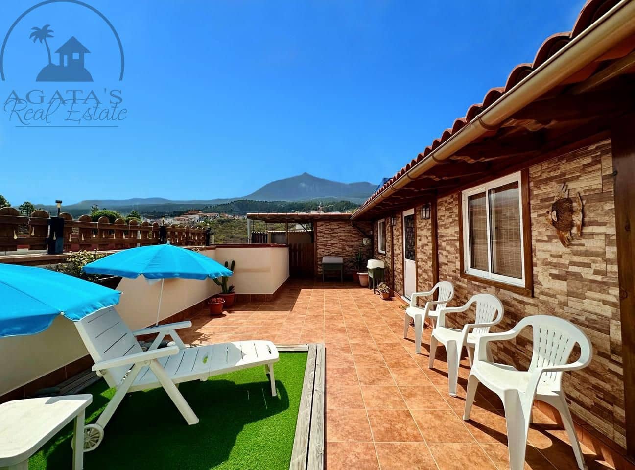 3 bedroom Villa for sale in Icod de los Vinos with garage - € 290,000 (Ref: 9209309)