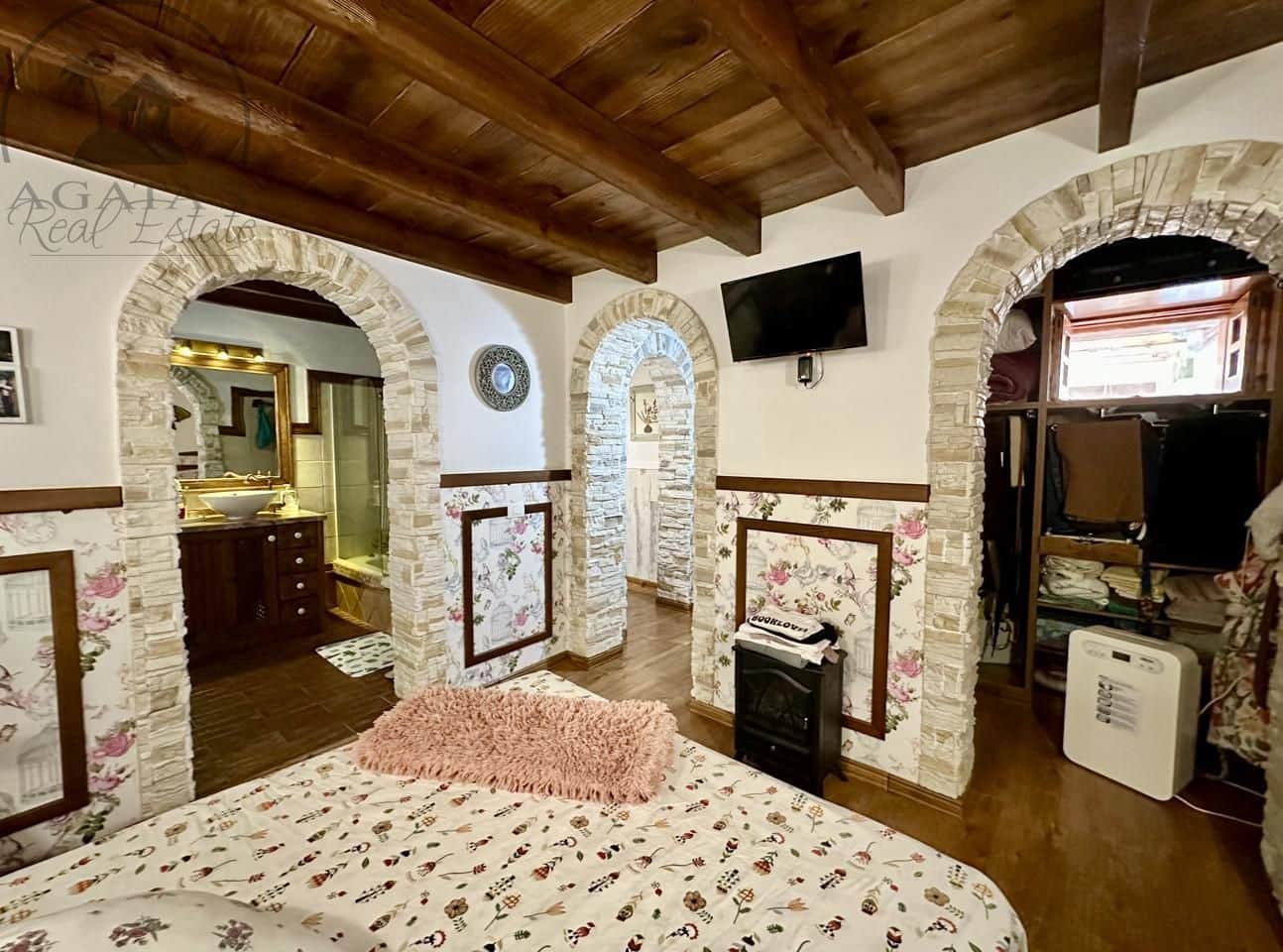 3 bedroom Villa for sale in Icod de los Vinos with garage - € 290,000 (Ref: 9209309)