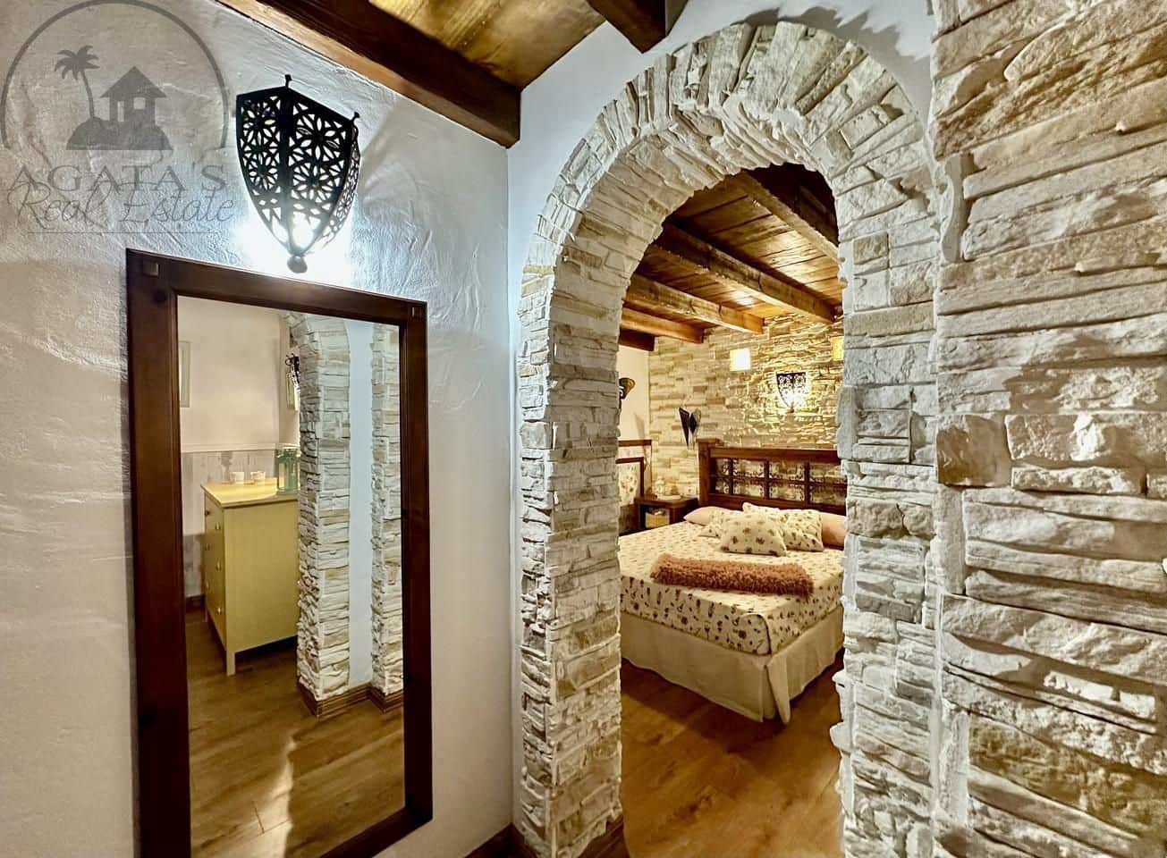 3 bedroom Villa for sale in Icod de los Vinos with garage - € 290,000 (Ref: 9209309)