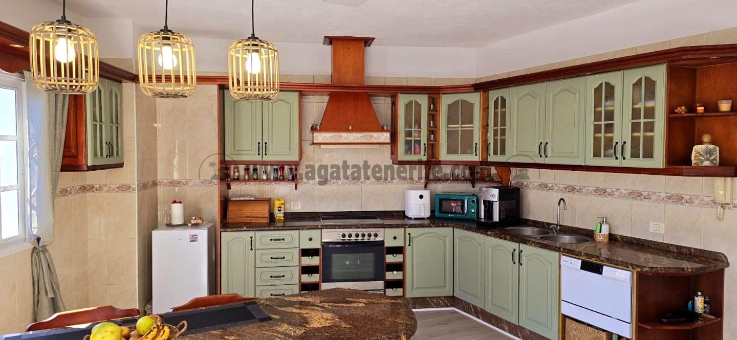 3 soverom Villa til salgs i Icod de los Vinos med garasje - € 346 500 (Ref: 9294099)