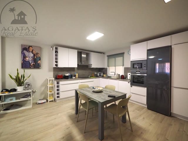 3 makuuhuone Asunto myytävänä paikassa Los Realejos mukana 
autotalli - 325 000 € (Ref: 9296529)