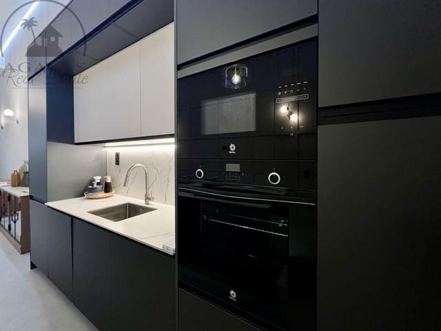 Piso de 3 habitaciones en La Victoria, Santa Cruz de Tenerife en venta - 340.000 € (Ref: 9302801)