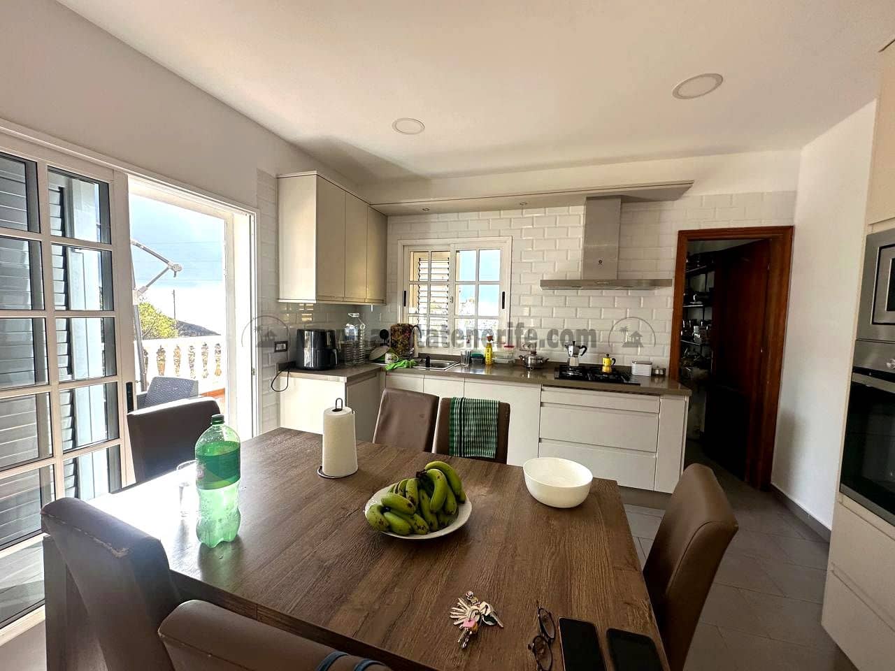 4 bedroom Finca/Country House for sale in Santiago del Teide with garage - € 630,000 (Ref: 9381989)