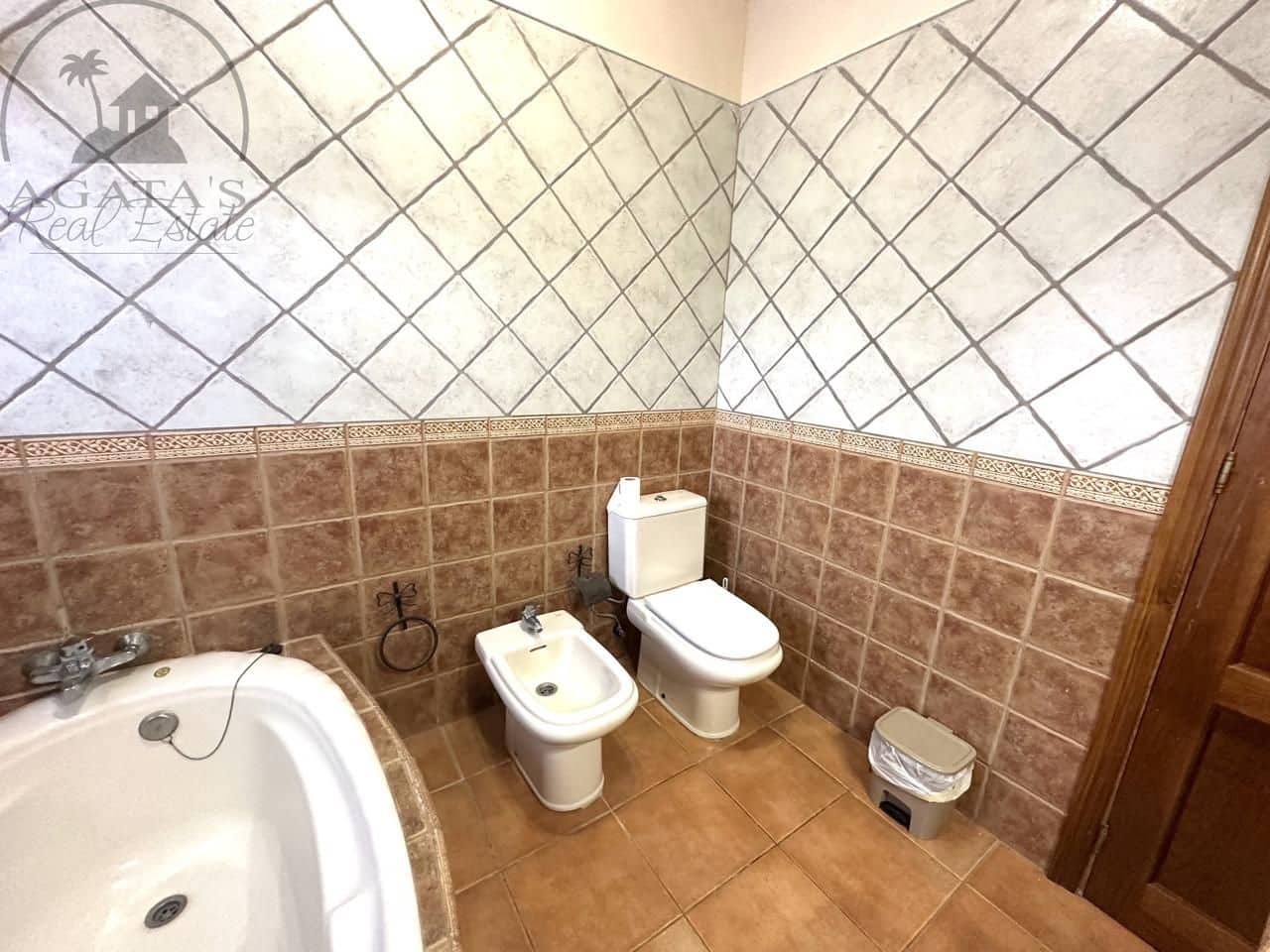 4 camera da letto Finca/Casa di Campagna in vendita in Santiago del Teide con garage - 630.000 € (Rif: 9381989)