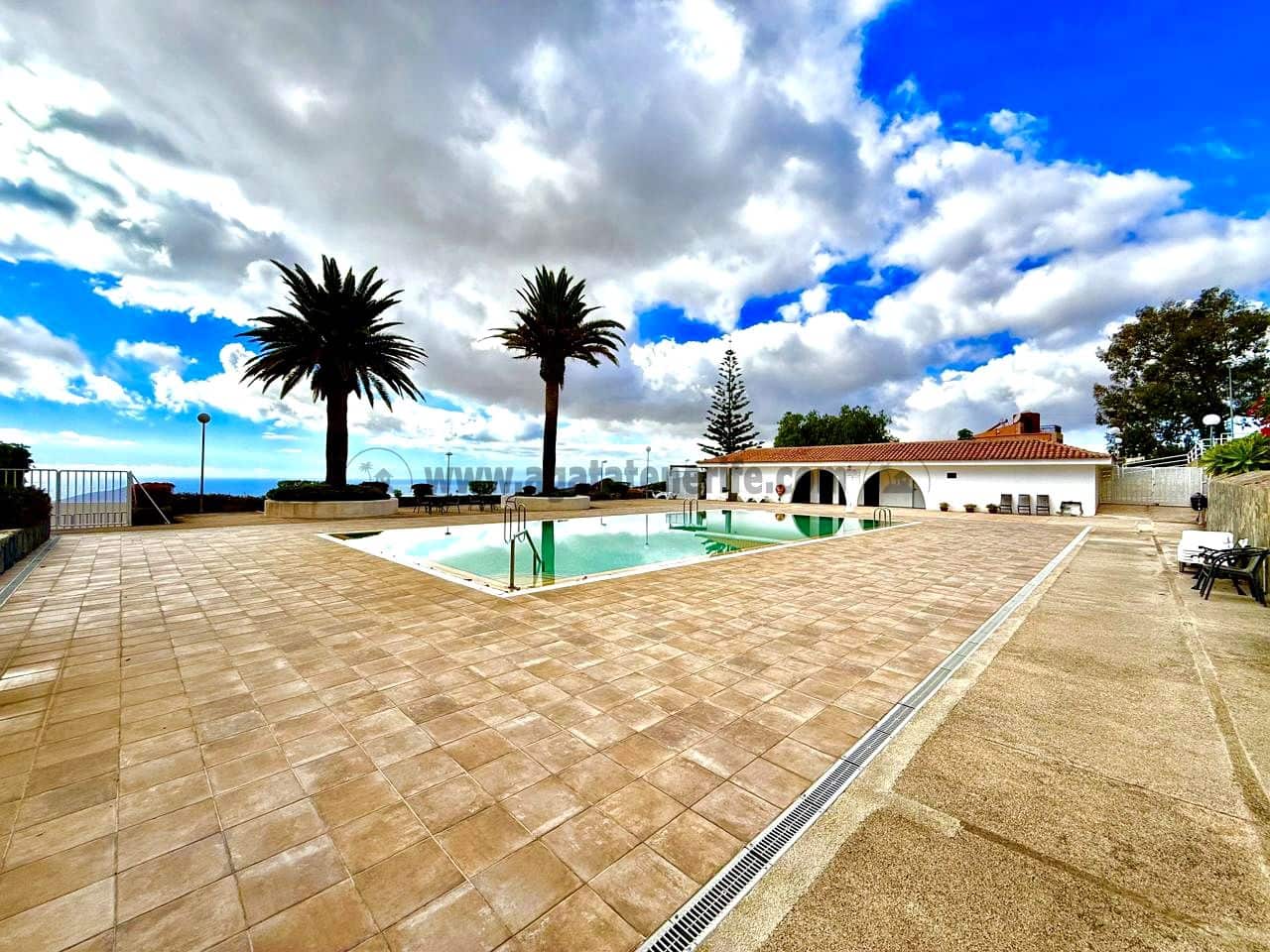 2 soveværelse Lejlighed til salg i San Isidro de Abona med swimmingpool - € 295.000 (Ref: 9384893)