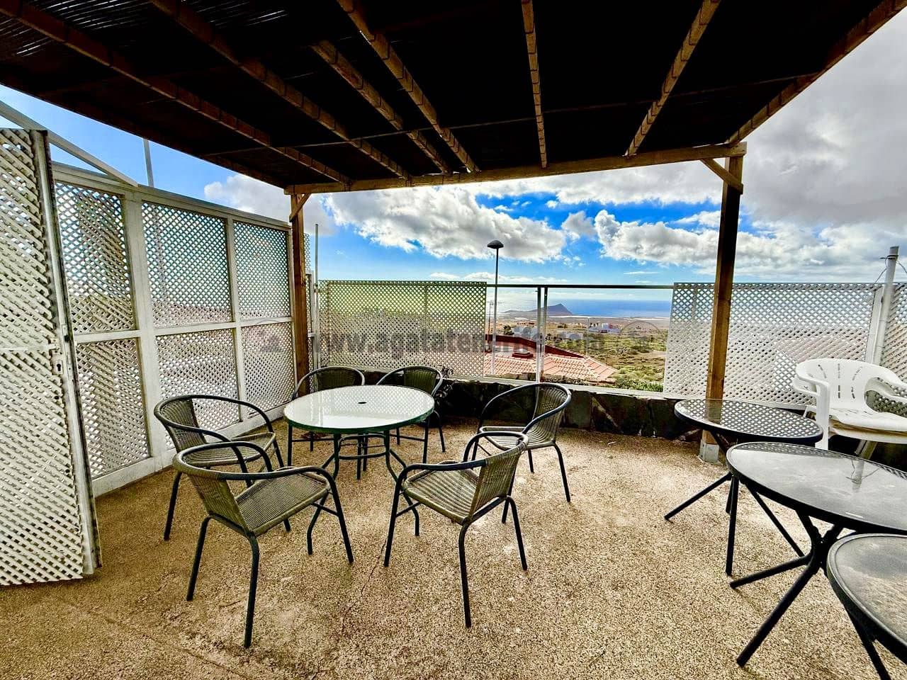 2 soveværelse Lejlighed til salg i San Isidro de Abona med swimmingpool - € 295.000 (Ref: 9384893)