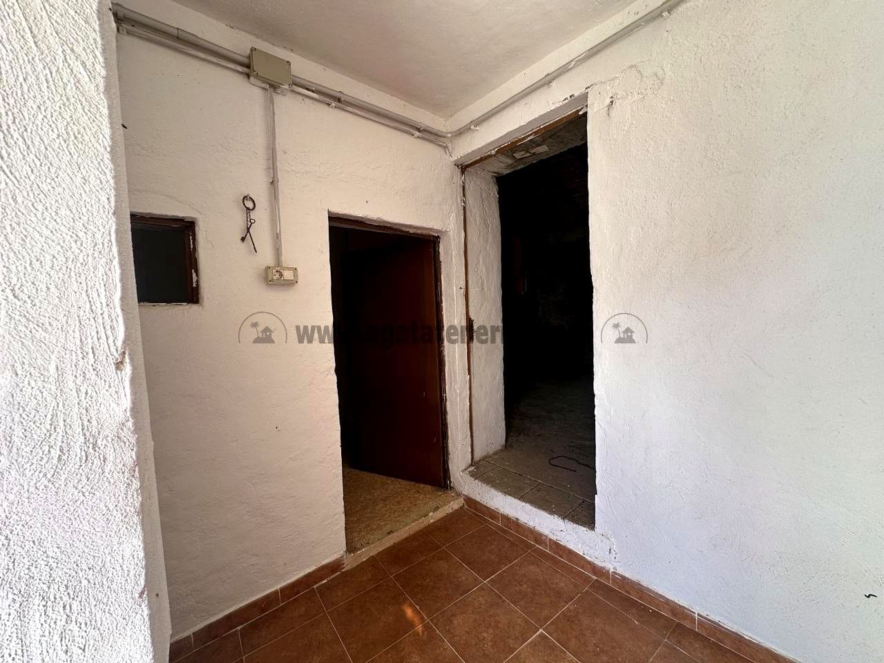 12 sovrum Finca/Hus på landet till salu i Buenavista del Norte med garage - 210 000 € (Ref: 9432404)