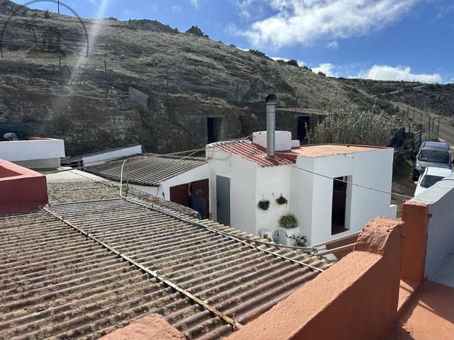 12 sypialnia Finka/Dom wiejski na sprzedaż w Buenavista del Norte z garażem - 210 000 € (Ref: 9432404)