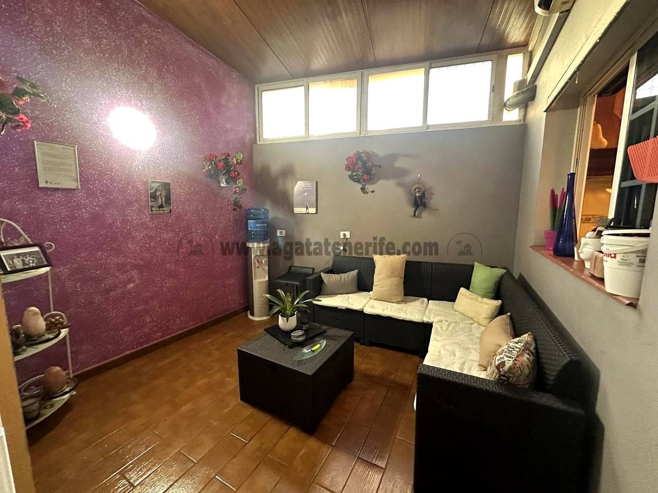 5 bedroom Villa for sale in Buenavista del Norte with garage - € 366,000 (Ref: 9432405)